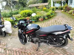 Bajaj Pulsar 150 Neon